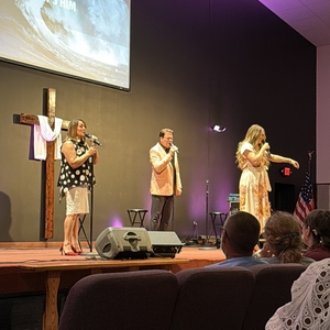 The Hoppers at Sugarcreek, OH in Ohio Star Theater at Dutch Valley 2026