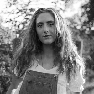 Entradas, fechas de la gira y Concierto de Clare Montgomery
