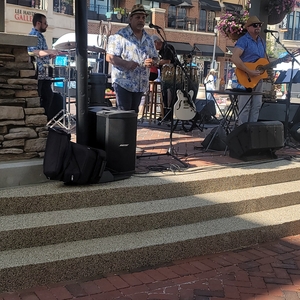 Justo Guitar Saborit at Lyndhurst, OH in Legacy Village 2026