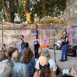 Glitterfox at Hood River, OR in The Ruins 2026