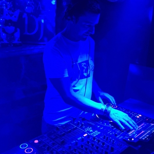 Madwave at Thun, Switzerland in CAFE BAR MOKKA 2026