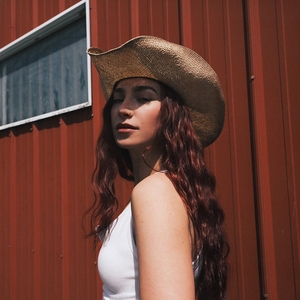 Anna Graves Tickets, Tour Dates and Concert