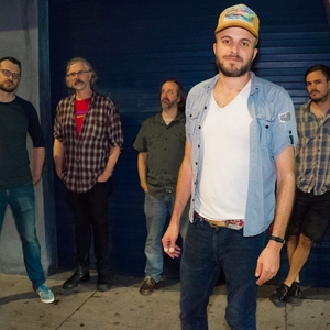 Entradas, fechas de la gira y Concierto de Kingsley Flood