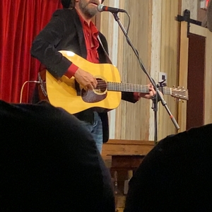 Ward Davis at New Braunfels, TX in The Redbird Listening Room 2026