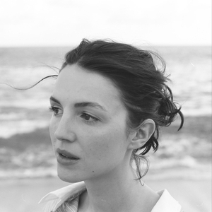 Ella Hunt Tickets, Tour Dates and Concert
