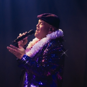 Kalani Pe'a Music