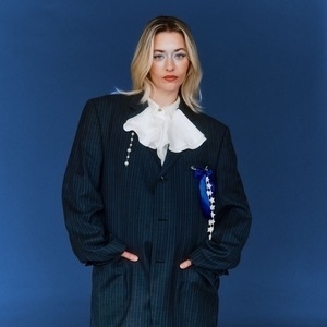 Lois Tickets, Tour Dates and Concert