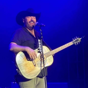 Chris Young at Ennis, TX in Texas Motorplex 2026