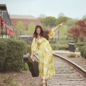 Tiffany Thompson Tickets, Tour Dates and Concert