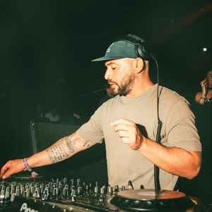 Max Sinal Tickets, Tour Dates and Concerts
