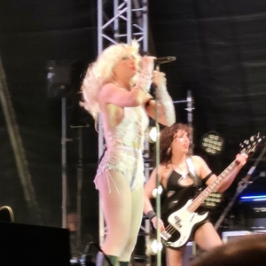 Amyl and The Sniffers at Cork, Ireland in Collins Barracks Military Museum 2026