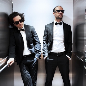 Two Dots Band Tickets, Tour Dates and Concerts