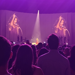 Olivia Dean at Houston, TX in Toyota Center 2026