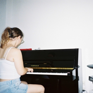 Julia Tickets, Tour Dates and Concerts