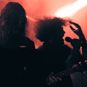 Ingressos, Datas da Turnê e Shows de Male Tears