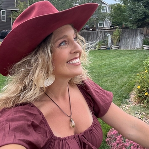 Erica Sunshine Lee Tickets, Tour Dates and Concerts