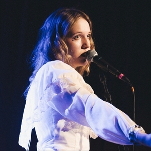 Amélie Farren