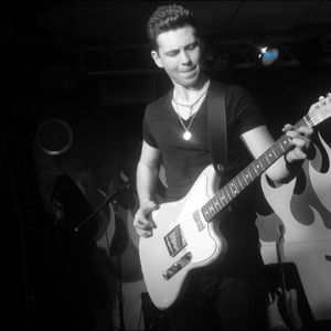 Laurence Jones at Grimsby, United Kingdom in Yardbirds Club 2015