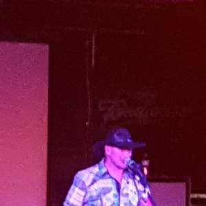 Keith Anderson at Melbourne, FL in County Line Saloon 2015
