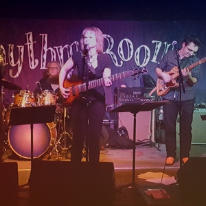 Lisa Mann at Phoenix, AZ in THE RHYTHM ROOM 2015