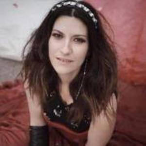 Fan di Laura Pausini Tickets, Tour Dates and %{concertOrShowText}