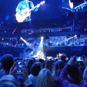 Trisha Yearwood at Des Moines, IA in Wells Fargo Arena 2016