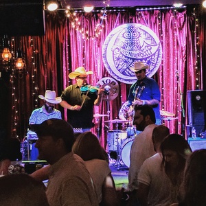Eleven Hundred Springs at Dallas, TX in Three Links 2016
