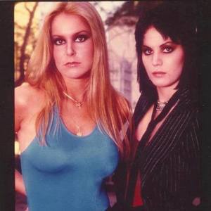 Joan Jett & Lita Ford Fanpage Tickets, Tour Dates and Concerts