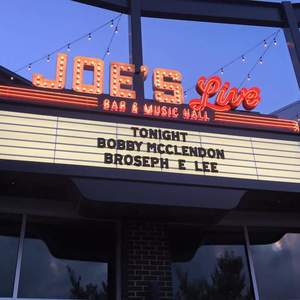 Bobby McClendon at Rosemont, IL in Joe's Live 2016
