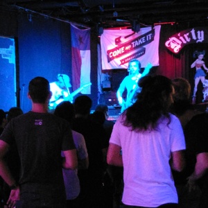 Sianvar at Austin, TX in Dirty Dog Bar 2016