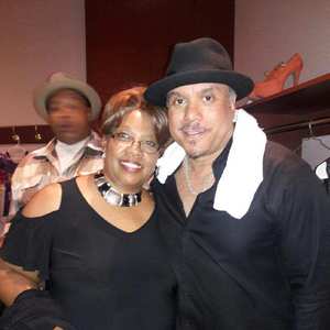Howard Hewett at Gambrills, MD in Blue Dolphin Seafood Bar & Grill 2016