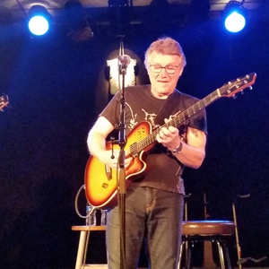 Rik Emmett at Milwaukee, WI in Shank Hall 2016