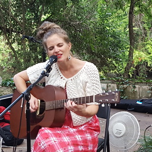Suzanna Choffel at Austin, TX in The Broken Oak House Concert 2016