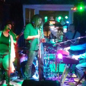 Tyrone Shoelaces at New Haven, CT in Stella Blues w Sky Daddy 2016