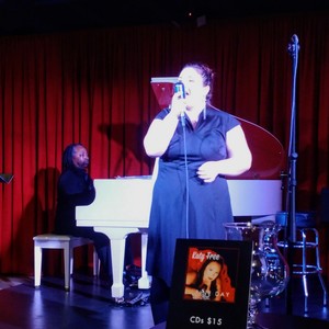 Katy Free at Knoxville, TN in The Red Piano Lounge 2017