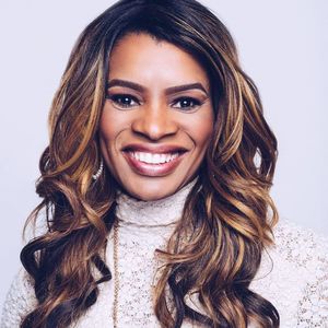 OFFICIAL Nicole C. Mullen Tickets, Tour Dates and Concerts