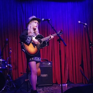 Holly Macve at Los Angeles, CA in The Hotel Cafe 2017