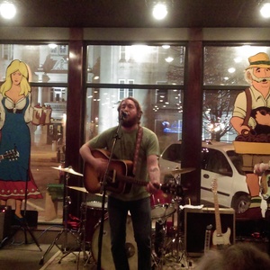 Nick Dittmeier & the Sawdusters at Lebanon, IN in People's Brew Taphouse 2017