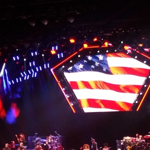 Neil Diamond at Oklahoma City, OK in Chesapeake Energy Center 2017