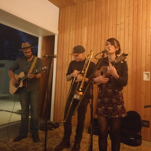 Olivia Dear at Encinitas, CA in Encinitas House Concert 2017