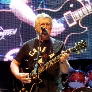 Rik Emmett at Saint Charles, IL in Arcada Theatre 2017