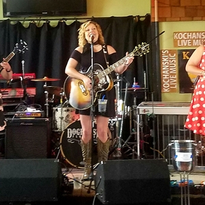 The Whiskeybelles at Milwaukee, WI in Kochanski's Concertina Beer Hall 2017