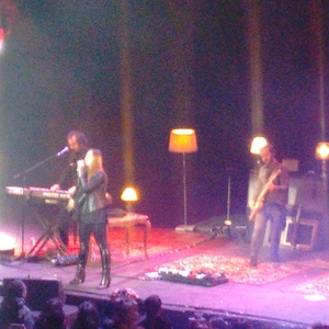 La Oreja de Van Gogh at Santiago, Chile in Teatro Caupolican 2017