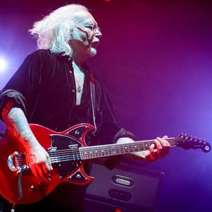 Reeves Gabrels Tickets, Tour Dates and %{concertOrShowText}