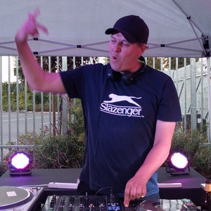 Luke Eargoggle at San Francisco, CA in The Midway 2017