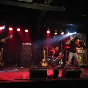 Framing the Red at Denver, CO in Hermans Hideaway 2017