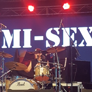 Mi-Sex at Helensvale, Australia in NightQuarter 2017
