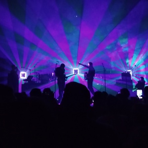 Girls in Hawaii at Brussels, Belgium in Ancienne Belgique 2017