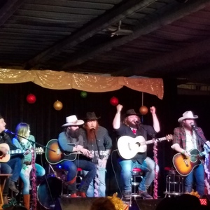 Copper Chief at Stephenville, TX in T-Bird's Garage Pub 2017