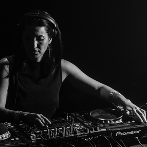 Dj Fernanda Martins